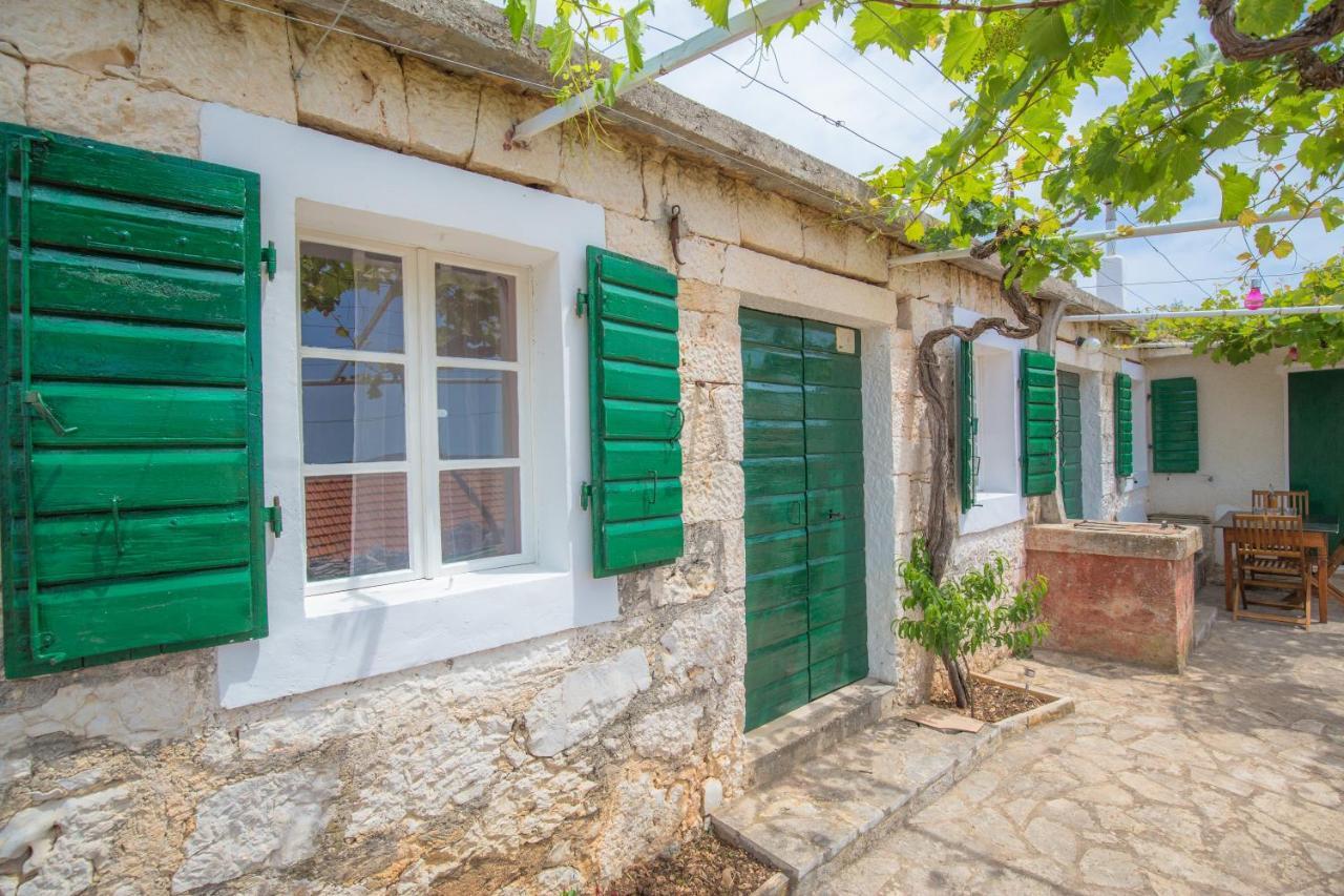 Вілла Dalmatian Stone House Рогозниця Екстер'єр фото