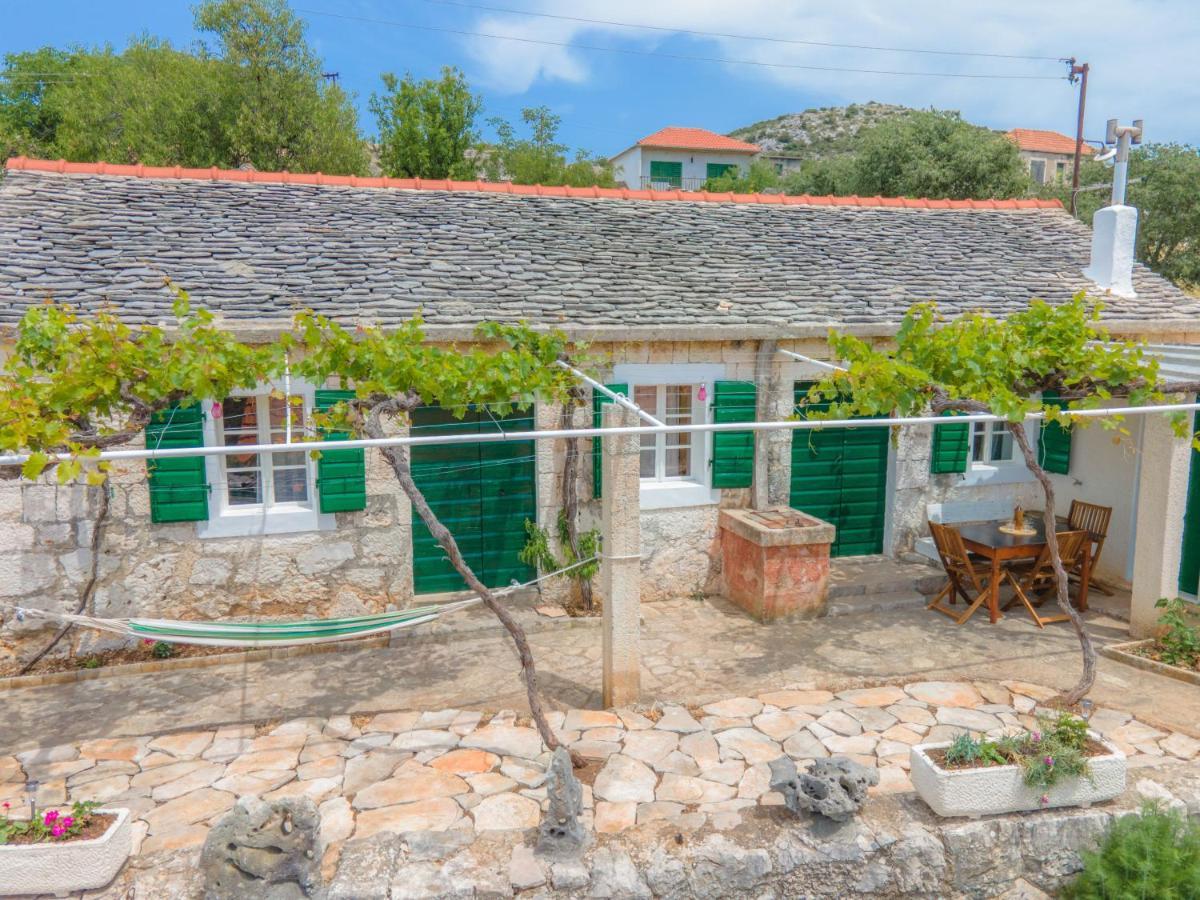 Вілла Dalmatian Stone House Рогозниця Екстер'єр фото